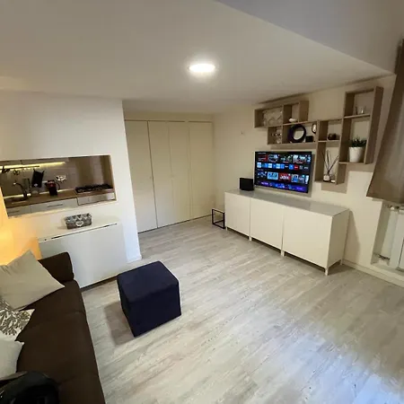 Ladolcevita - Casa Milvia * Řím